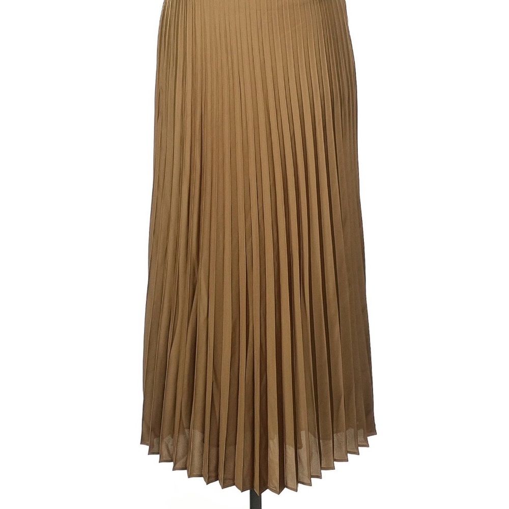 Elegant Tan Pleated Skirt